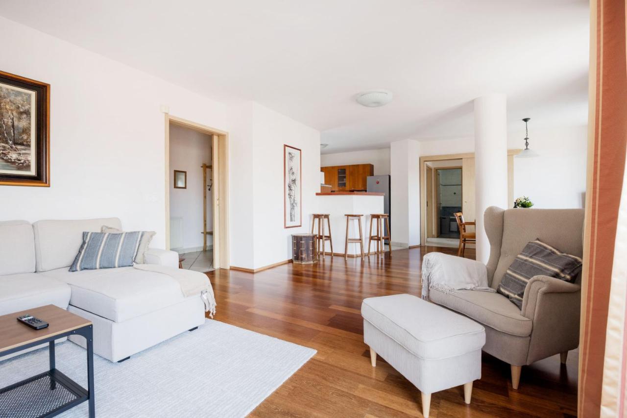 Bright And Spacious Penthouse W/ Terrace & Parking Budapeste Exterior foto